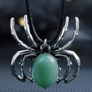 Green Aventurine Stone Spider Brooch Pendant Necklace Healing Gemstone Pendant